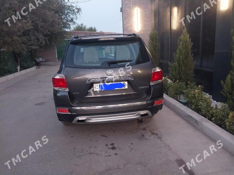 Toyota Highlander 2013 - 305 000 TMT - Туркменабат - img 2