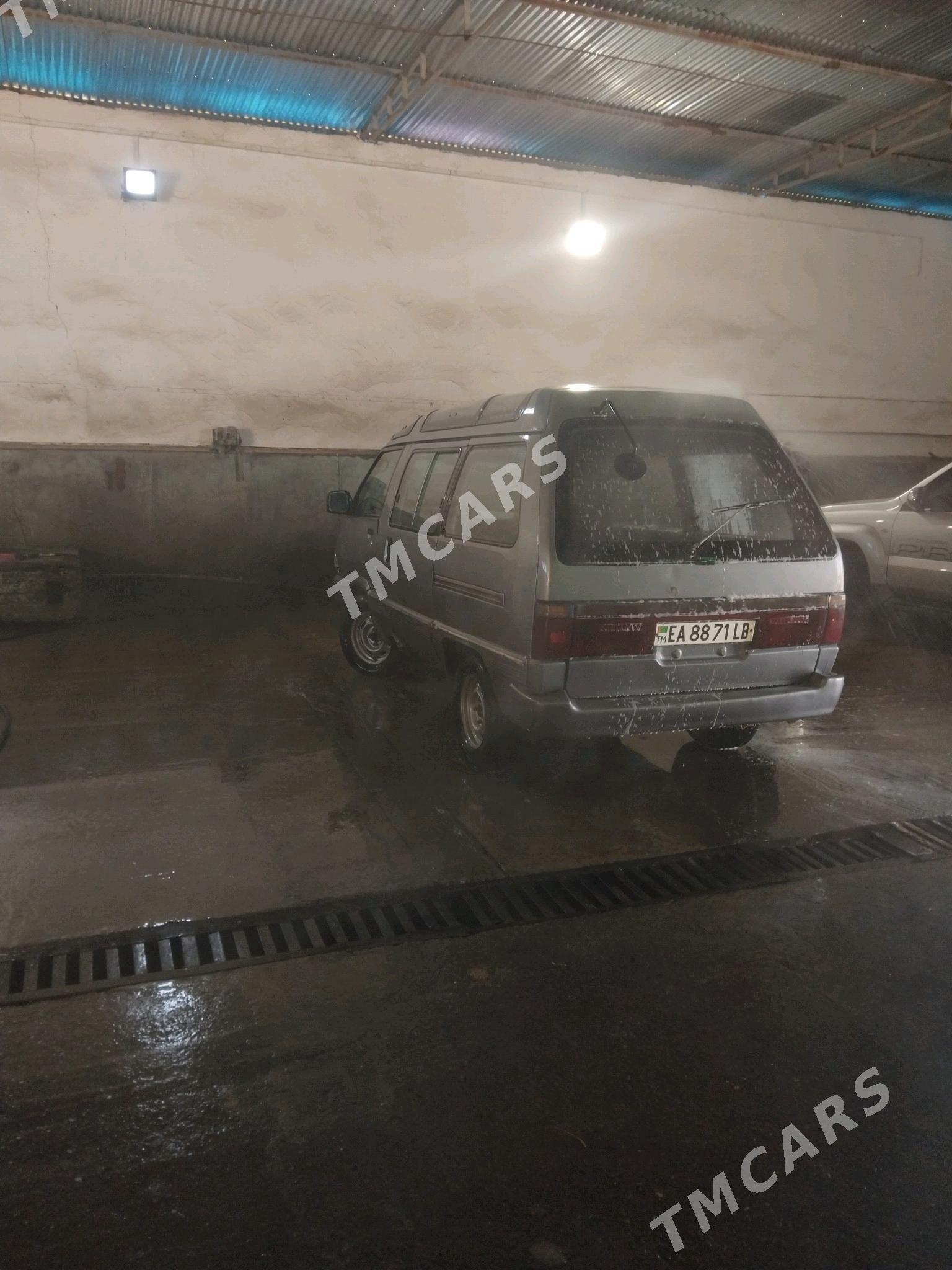 Toyota Town Ace 1992 - 20 000 TMT - Туркменабат - img 4
