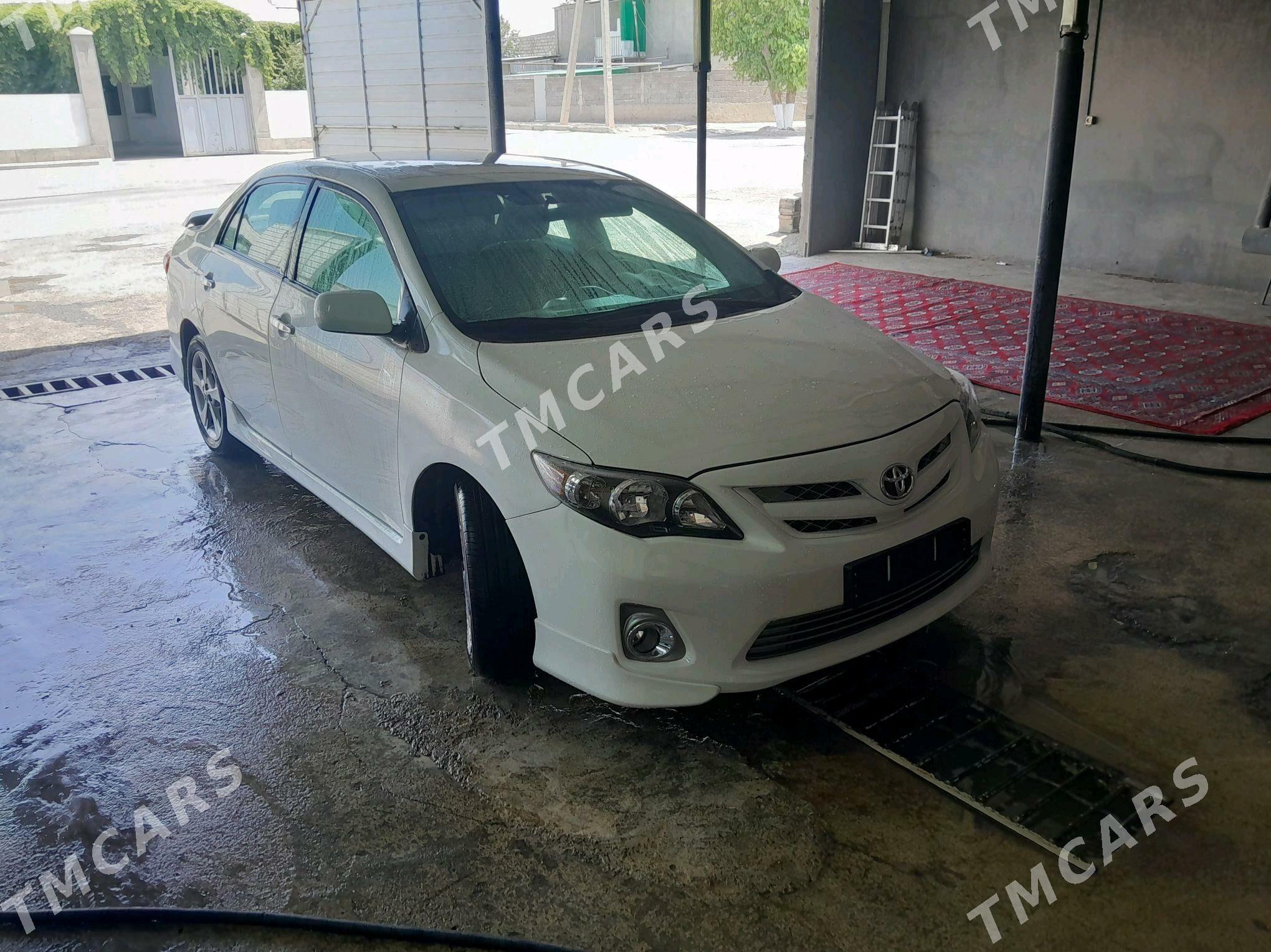 Toyota Corolla 2013 - 177 000 TMT - Яшлык - img 2