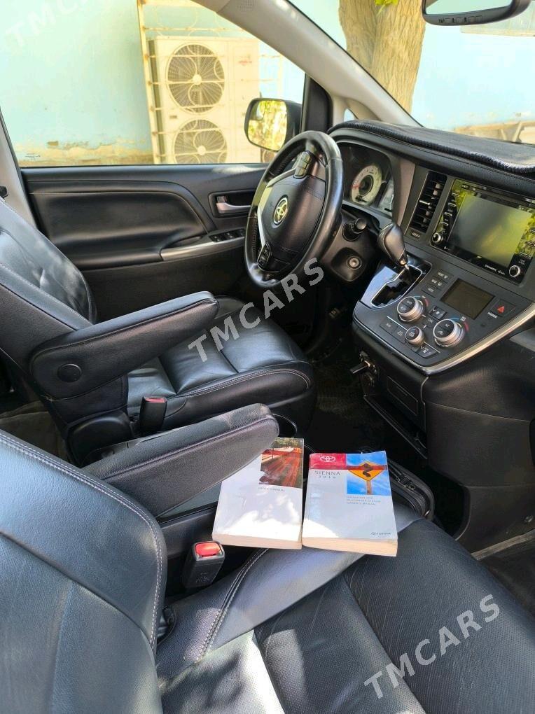 Toyota Sienna 2019 - 420 000 TMT - Койтендаг - img 2