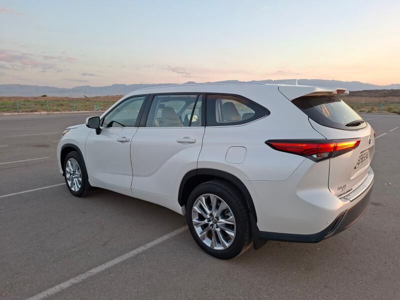 Toyota Highlander 2021 - 690 000 TMT - Aşgabat - img 3