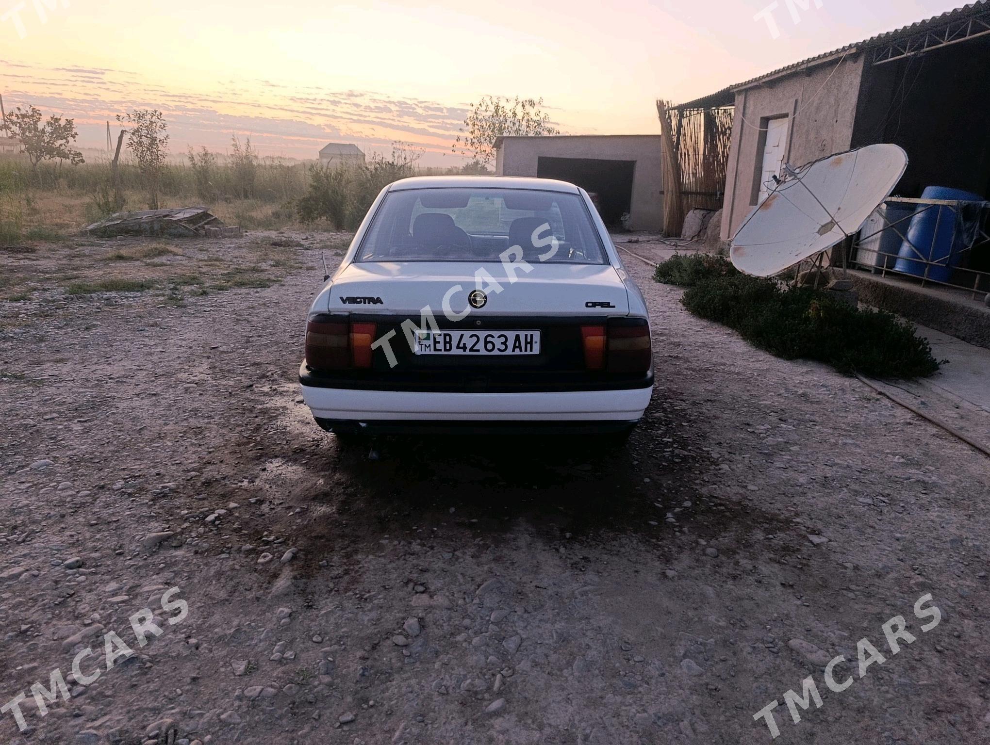 Opel Vectra 1990 - 25 000 TMT - Анев - img 3