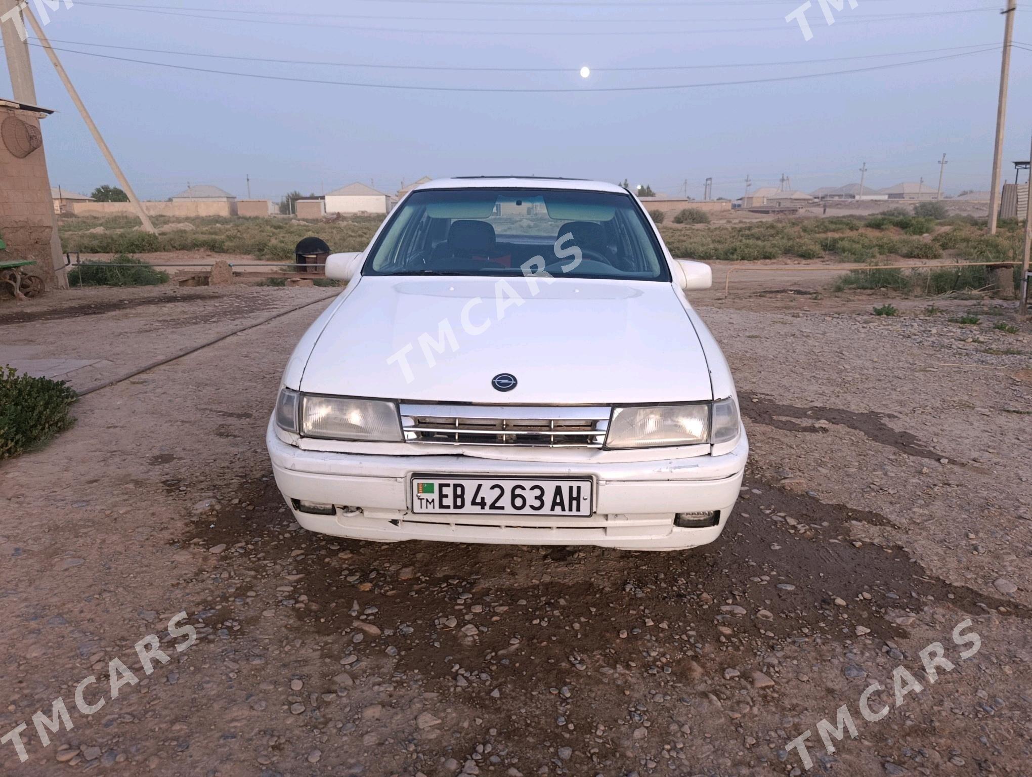 Opel Vectra 1990 - 25 000 TMT - Анев - img 4