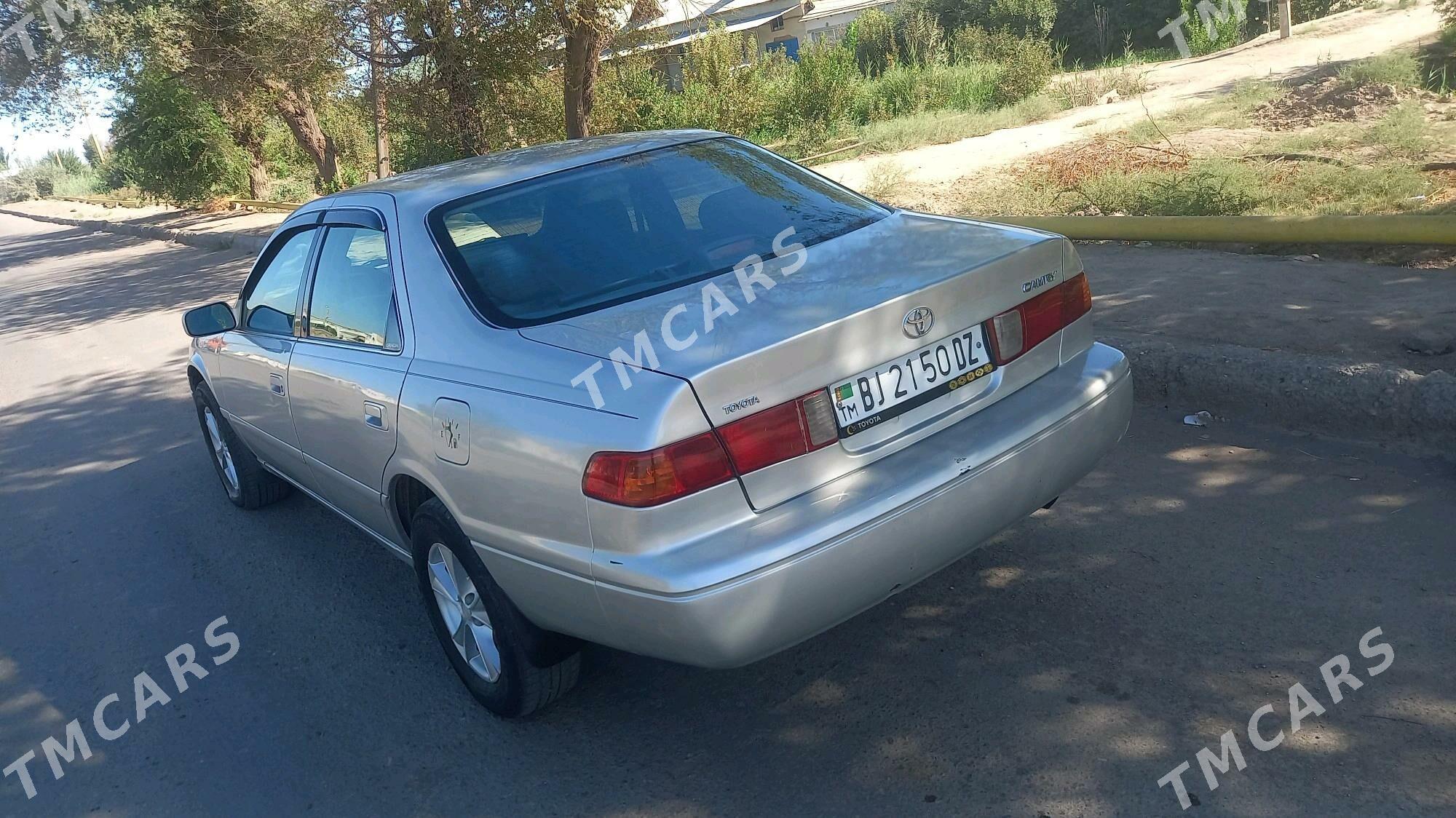 Toyota Camry 2001 - 170 000 TMT - Дашогуз - img 8