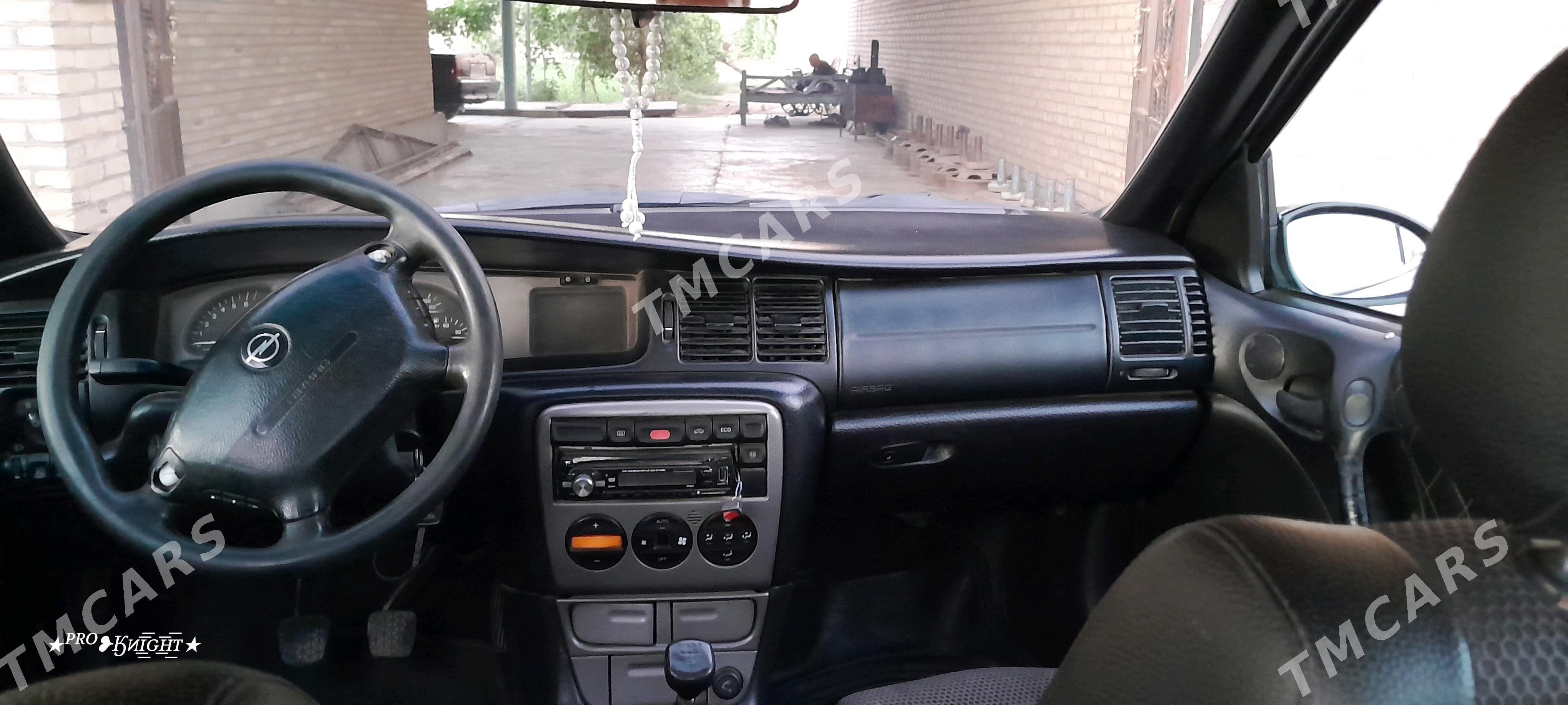Opel Vectra 1998 - 45 000 TMT - Саят - img 5