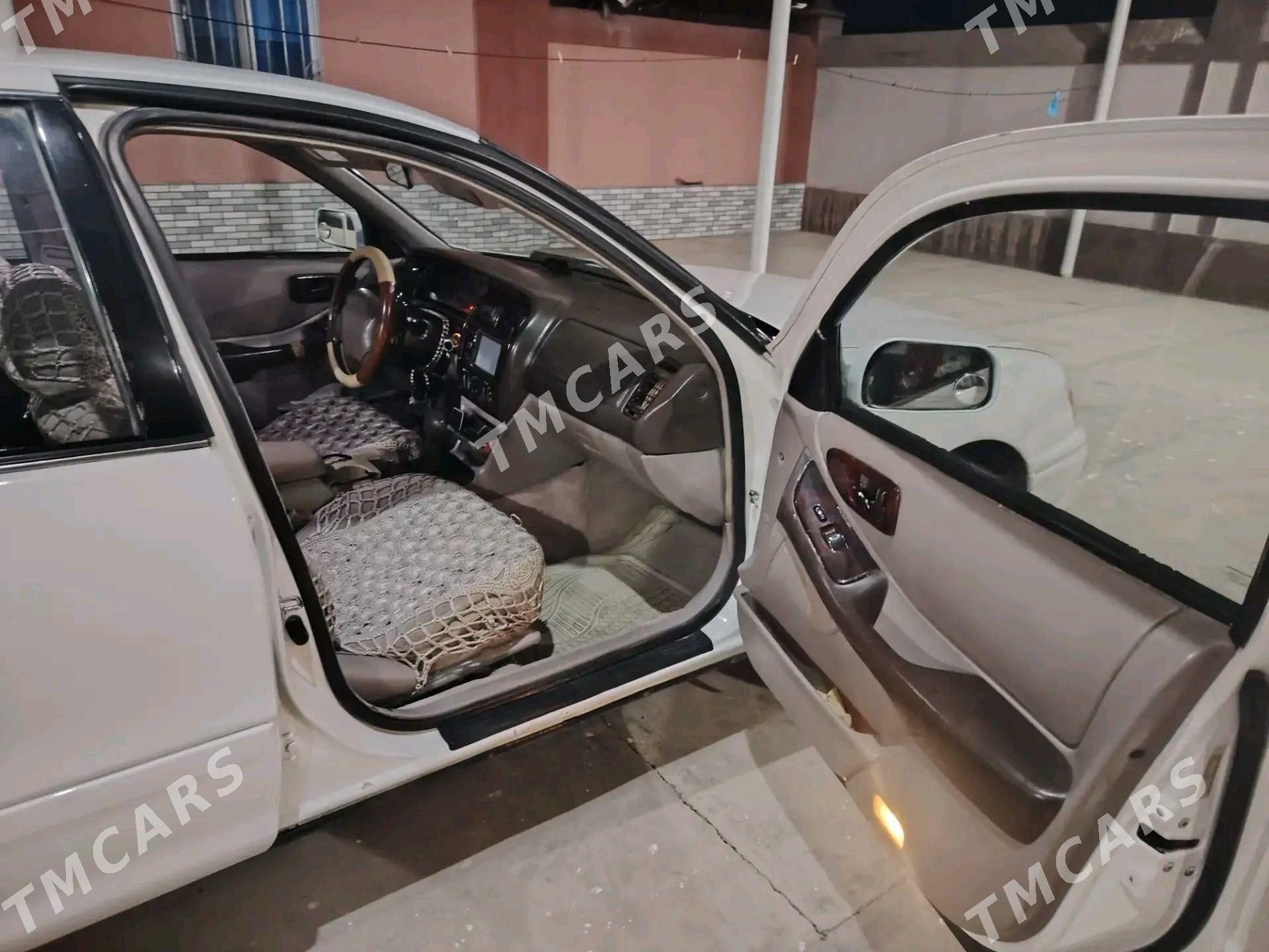 Toyota Avalon 1996 - 95 000 TMT - Байрамали - img 3