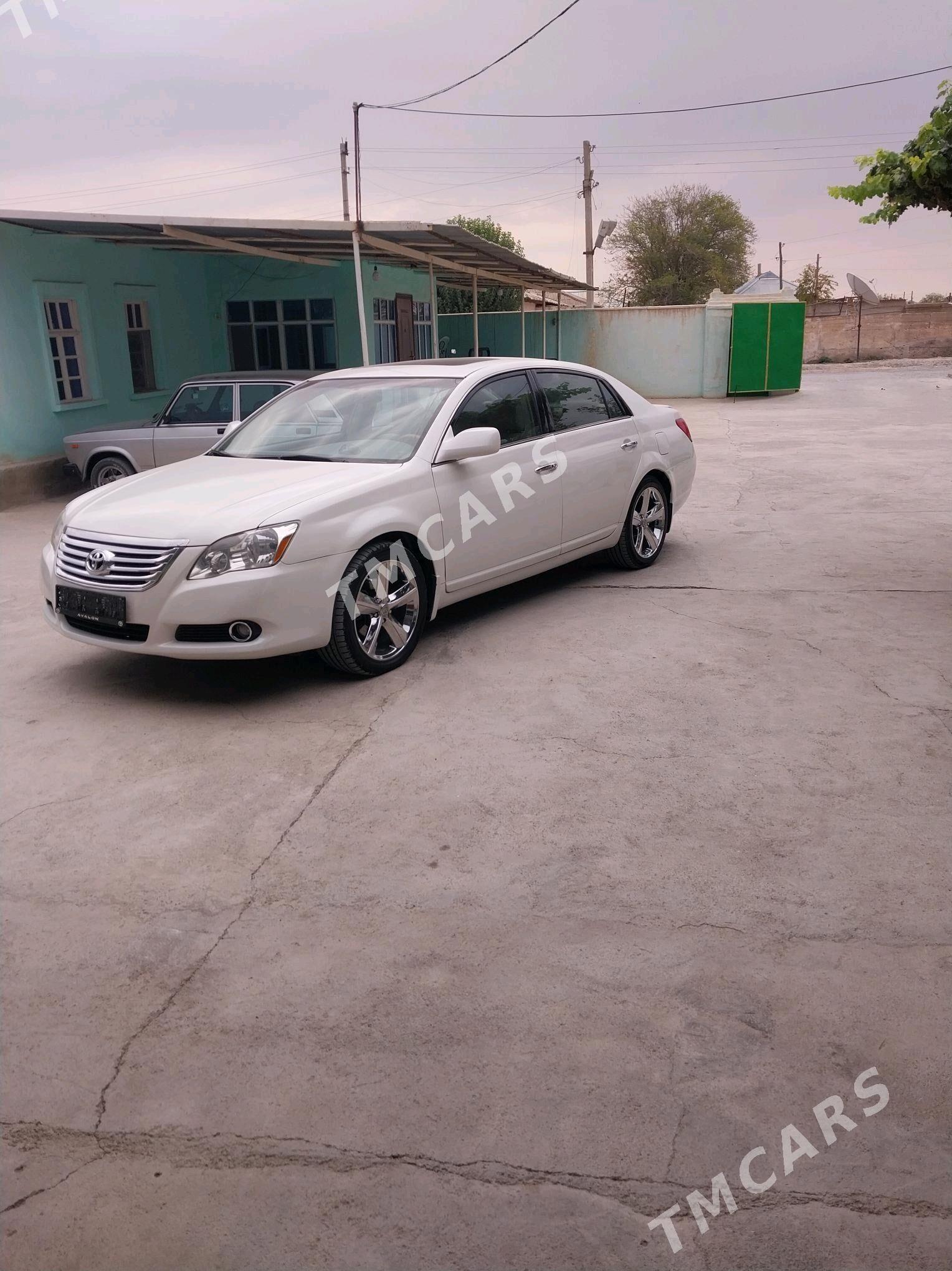 Toyota Avalon 2005 - 200 000 TMT - Кака - img 2