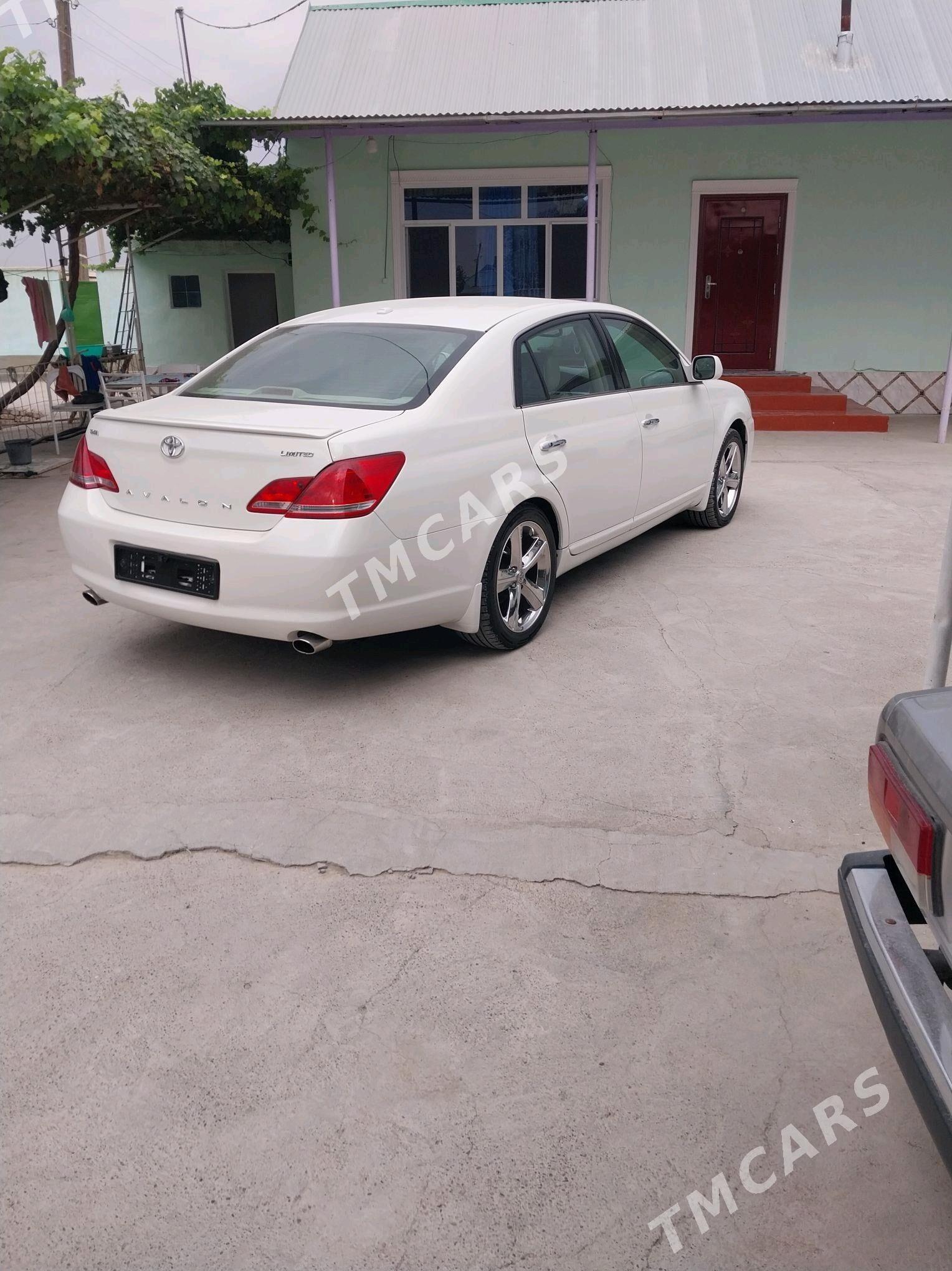 Toyota Avalon 2005 - 200 000 TMT - Кака - img 4
