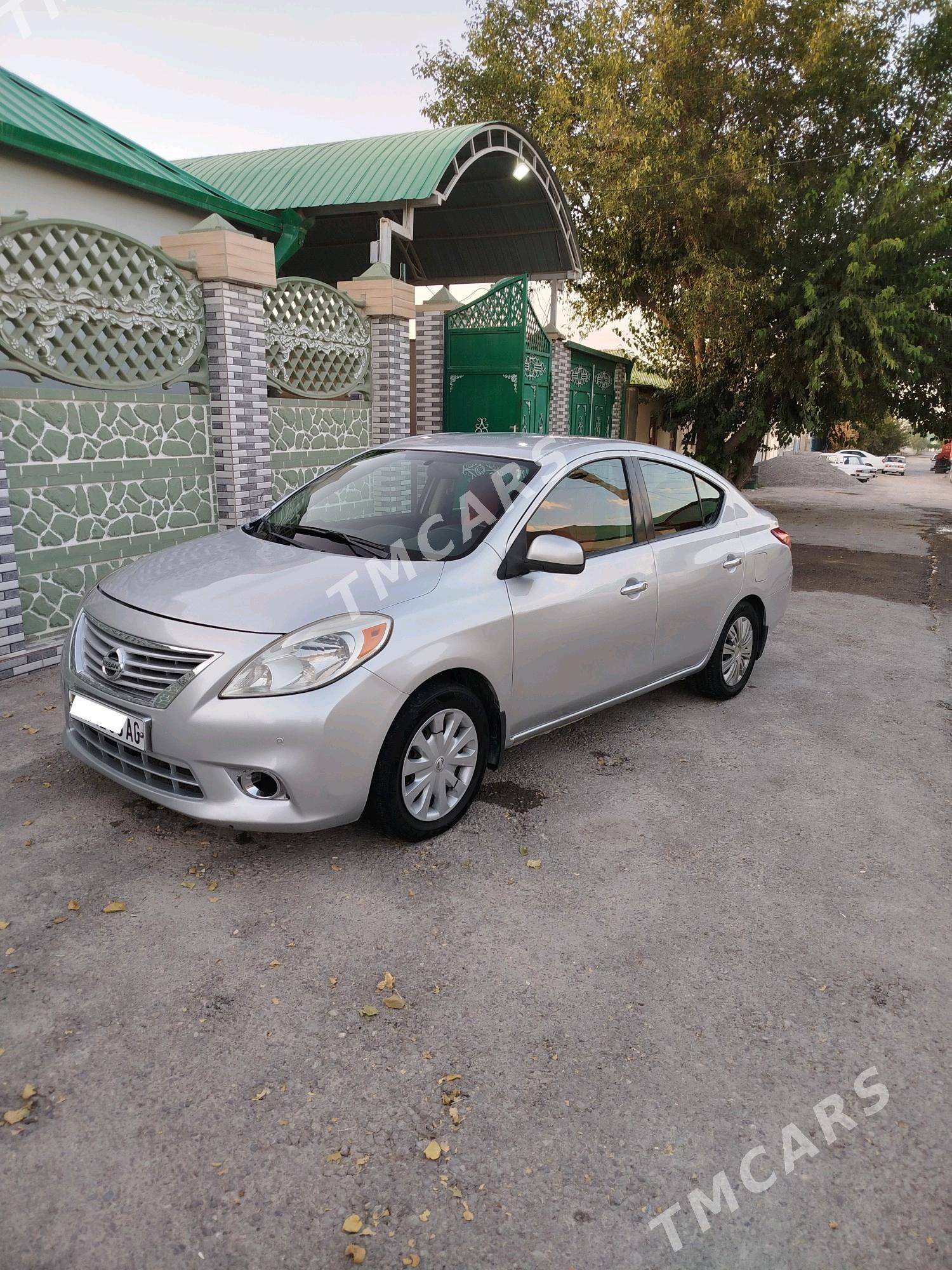 Nissan Versa 2012 - 122 000 TMT - Ашхабад - img 4