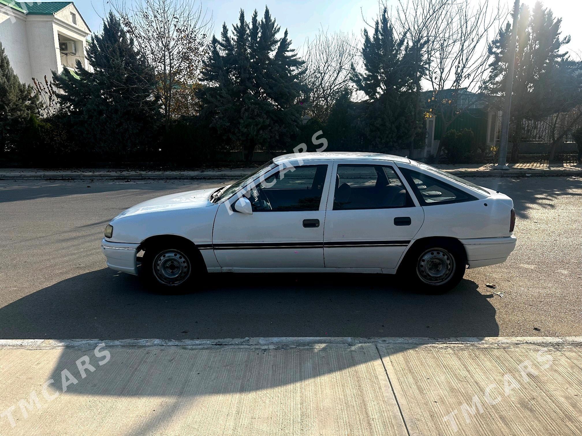 Opel Vectra 1990 - 22 000 TMT - Бузмеин - img 3