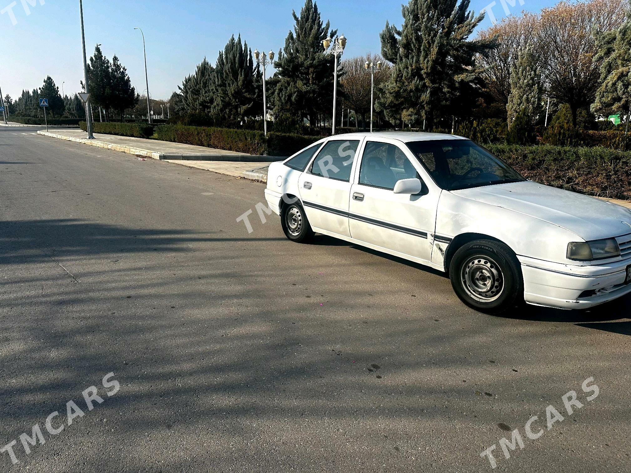 Opel Vectra 1990 - 22 000 TMT - Бузмеин - img 2