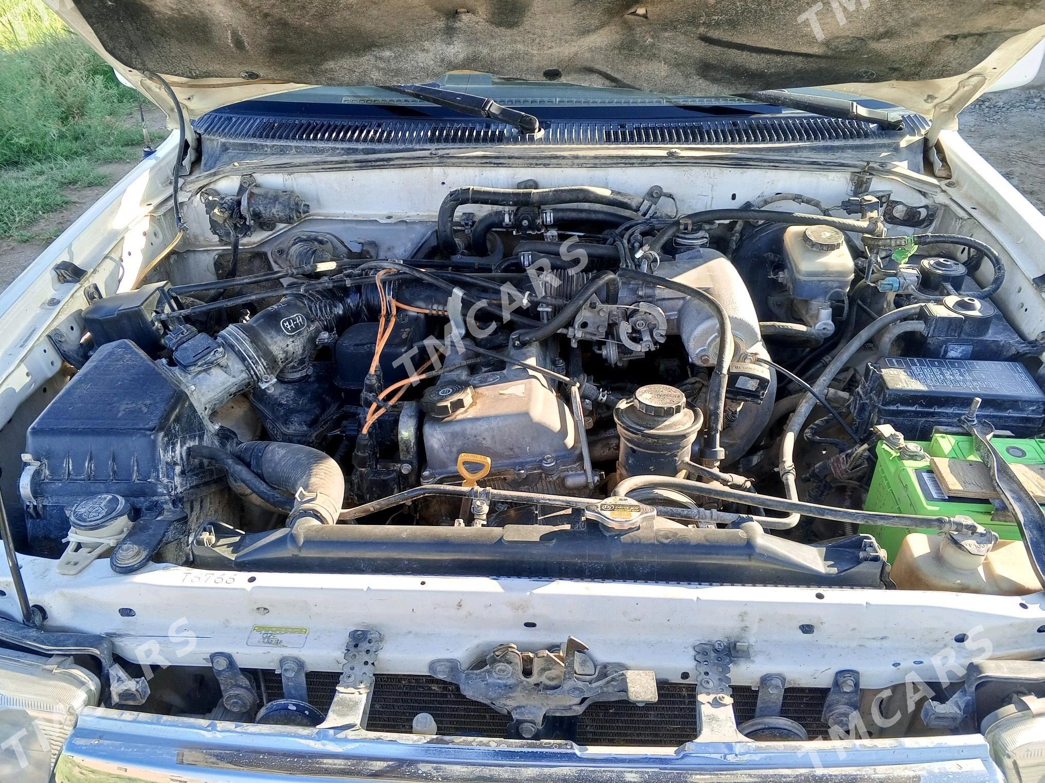 Toyota 4Runner 2000 - 110 000 TMT - етр. Туркменбаши - img 3