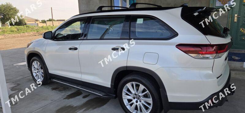 Toyota Highlander 2019 - 460 000 TMT - Дашогуз - img 6