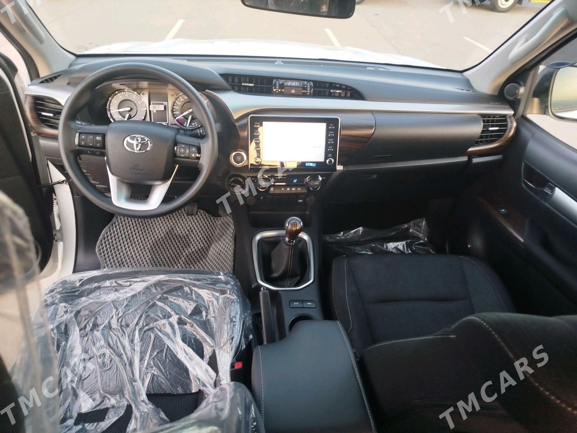 Toyota Hilux 2025 - 674 000 TMT - Aşgabat - img 6