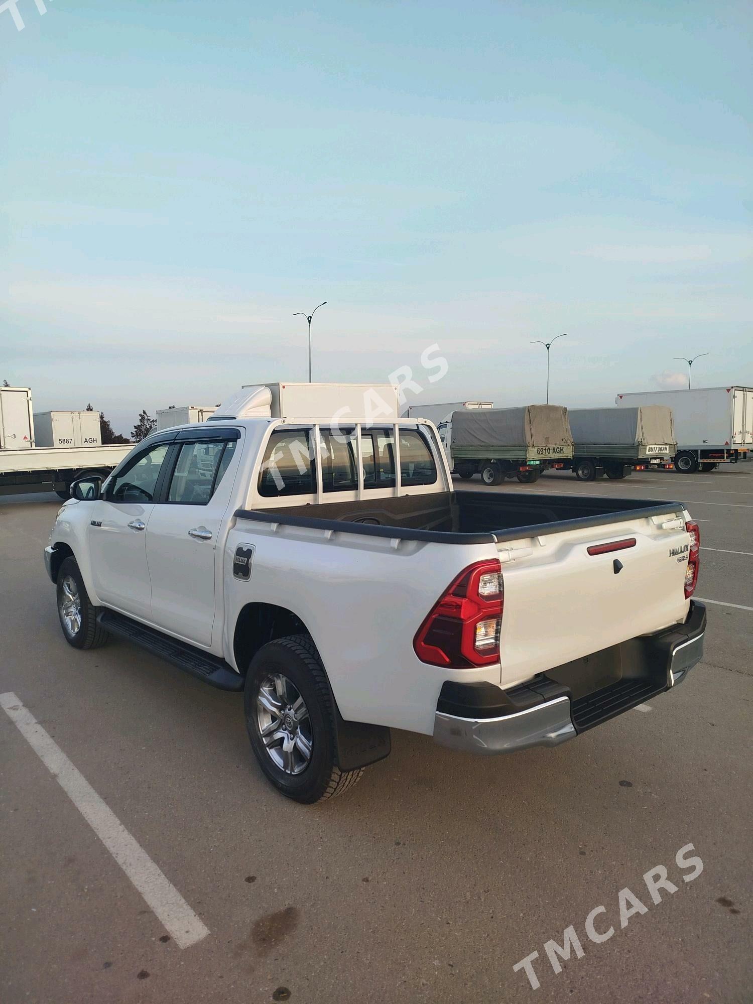 Toyota Hilux 2025 - 674 000 TMT - Aşgabat - img 2