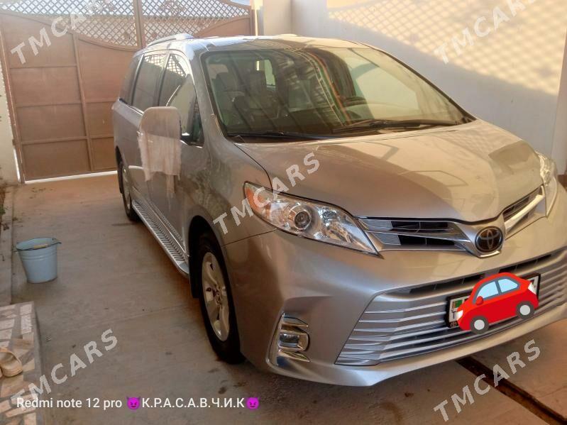 Toyota Sienna 2018 - 360 000 TMT - Шабатский этрап - img 3
