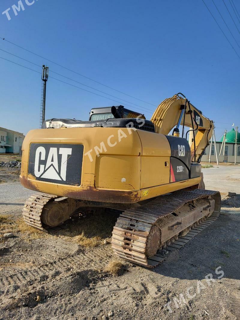 Caterpillar Excavator 2014 - 1 500 000 TMT - Анев - img 3