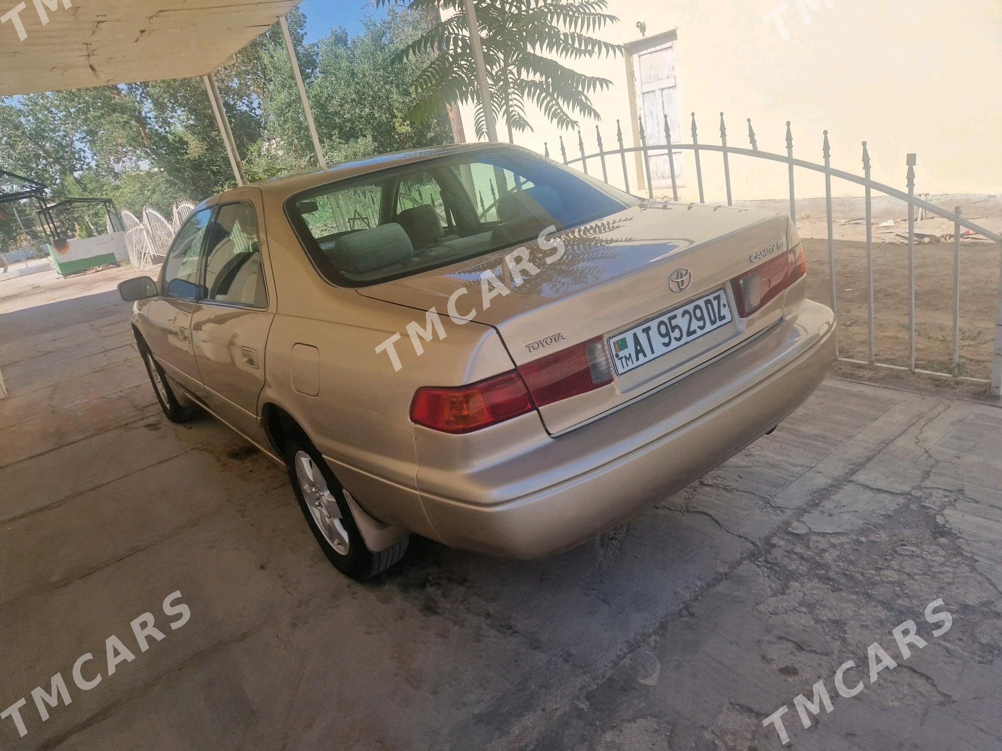 Toyota Camry 2000 - 140 000 TMT - Гурбансолтан Едже - img 3
