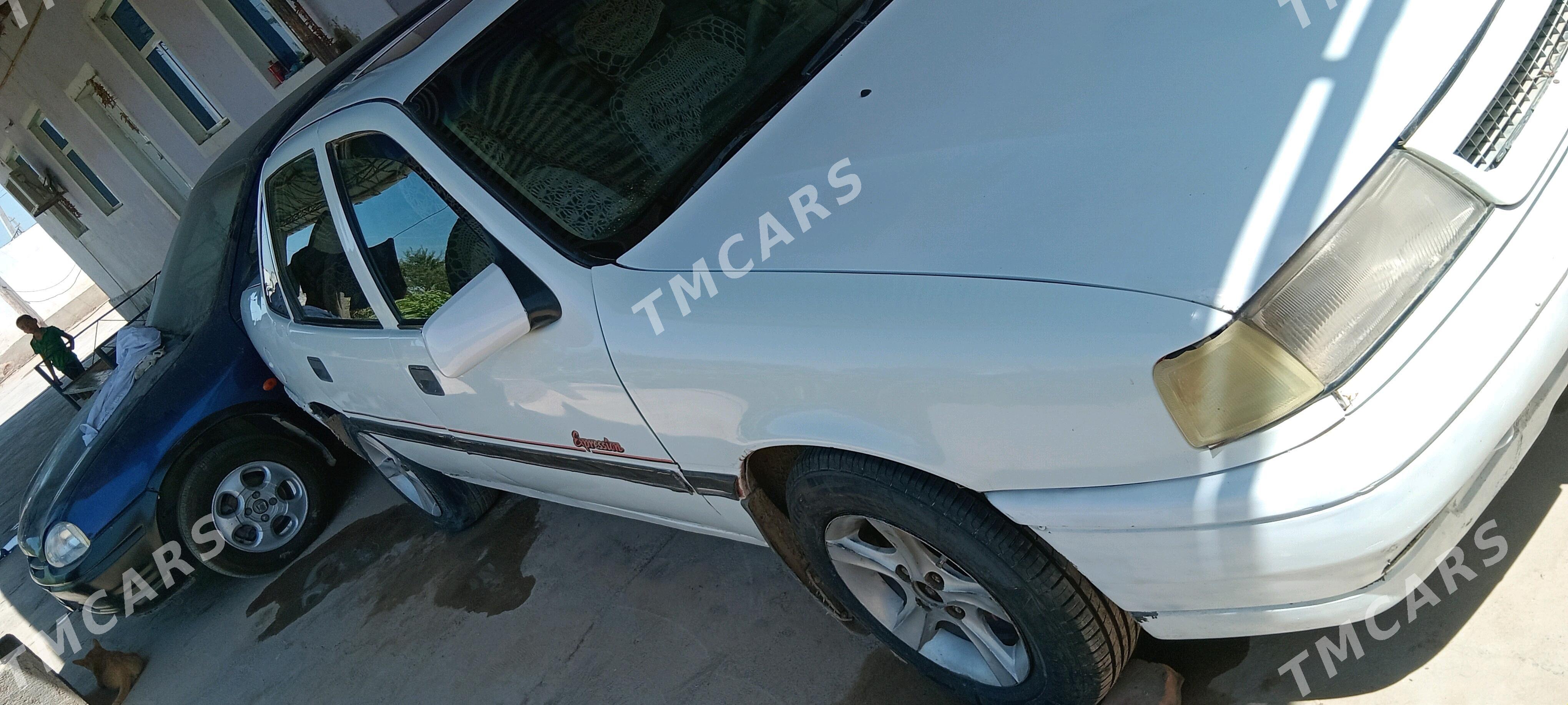 Opel Vectra 1992 - 20 000 TMT - Dostluk - img 1