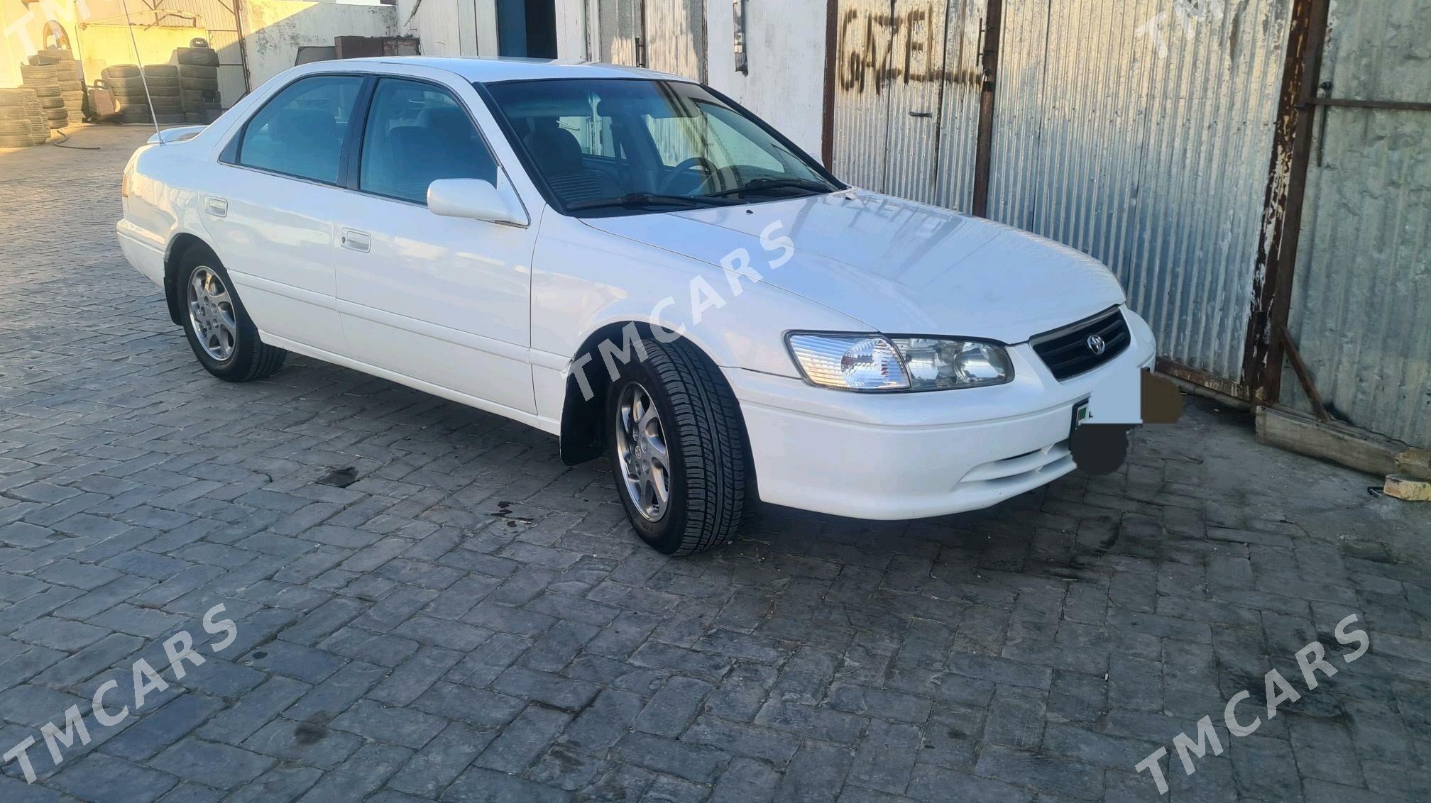 Toyota Camry 2000 - 115 000 TMT - Baýramaly - img 6