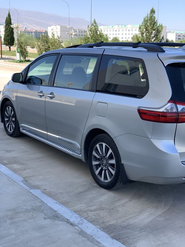 Toyota Sienna 2020 - 450 000 TMT - Aşgabat - img 4