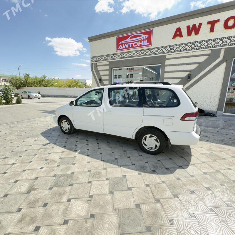 Toyota Sienna 2000 - 130 000 TMT - Дашогуз - img 1