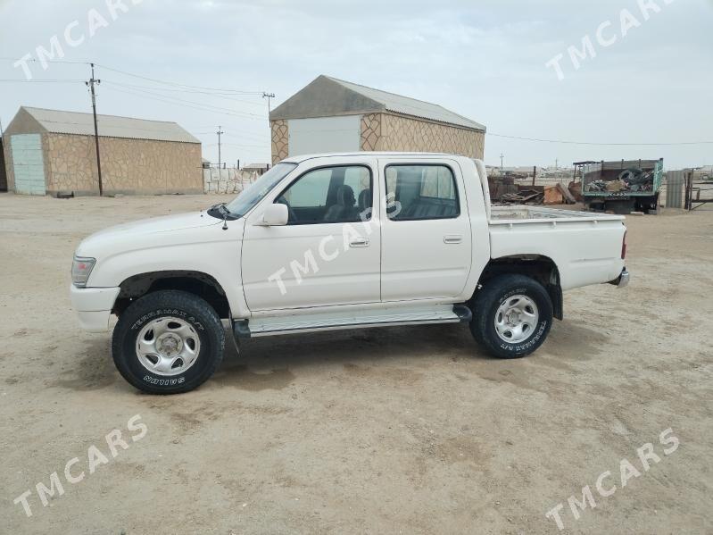 Toyota Hilux 1998 - 110 000 TMT - Эсенгулы - img 2