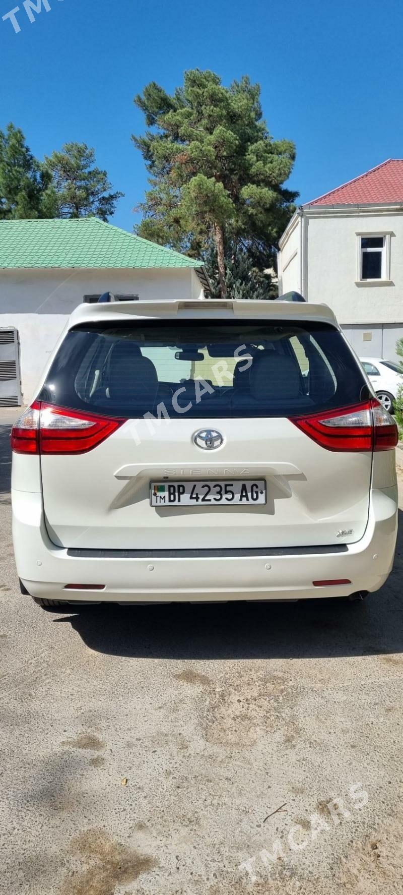 Toyota Sienna 2018 - 498 000 TMT - Хитровка - img 4
