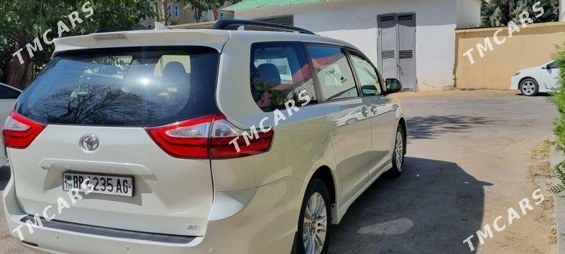 Toyota Sienna 2018 - 498 000 TMT - Хитровка - img 7