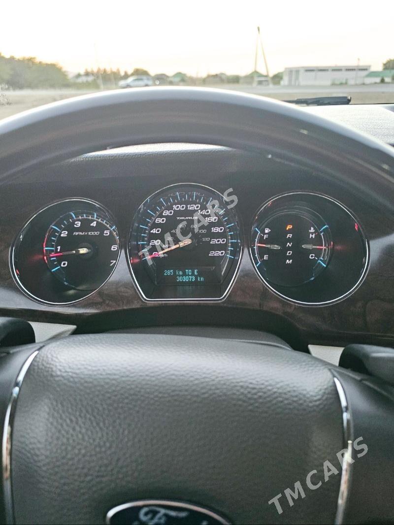 Ford Taurus 2011 - 235 000 TMT - Тязе заман - img 8