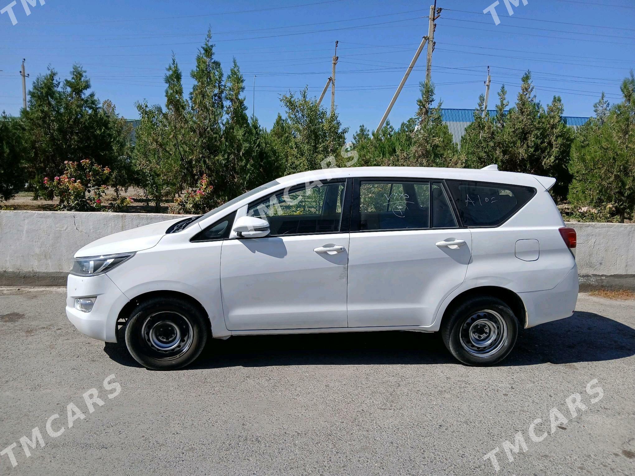 Toyota Innova 2020 - 245 000 TMT - Gökdepe - img 3