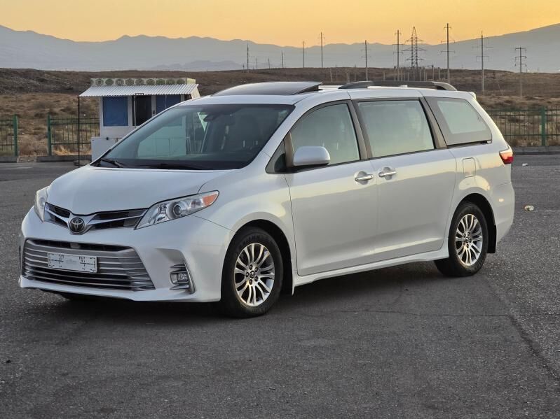 Toyota Sienna 2019 - 540 000 TMT - Ашхабад - img 1