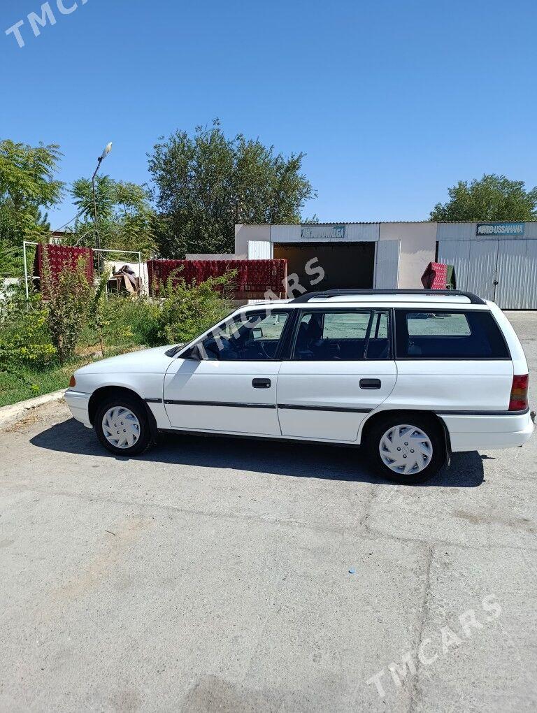 Opel Astra 1994 - 35 000 TMT - Mary - img 4