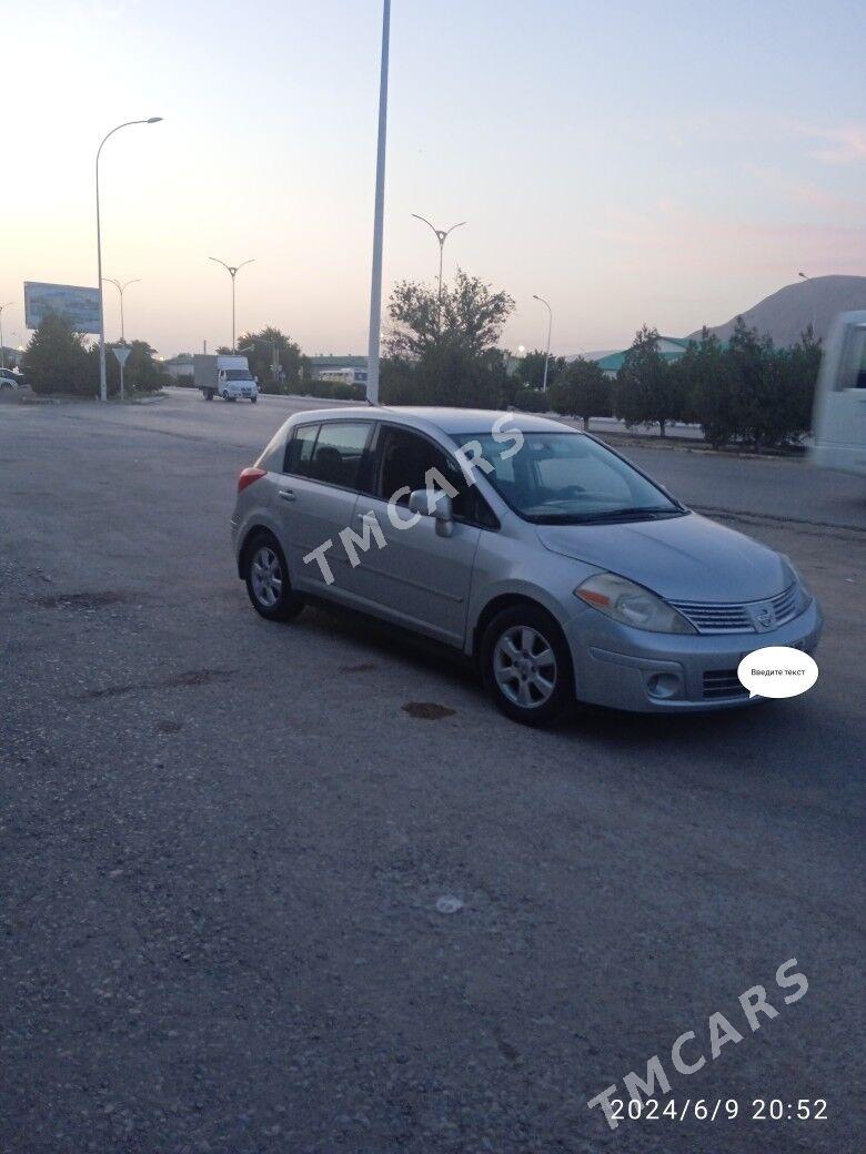 Nissan Versa 2010 - 105 000 TMT - Кака - img 5