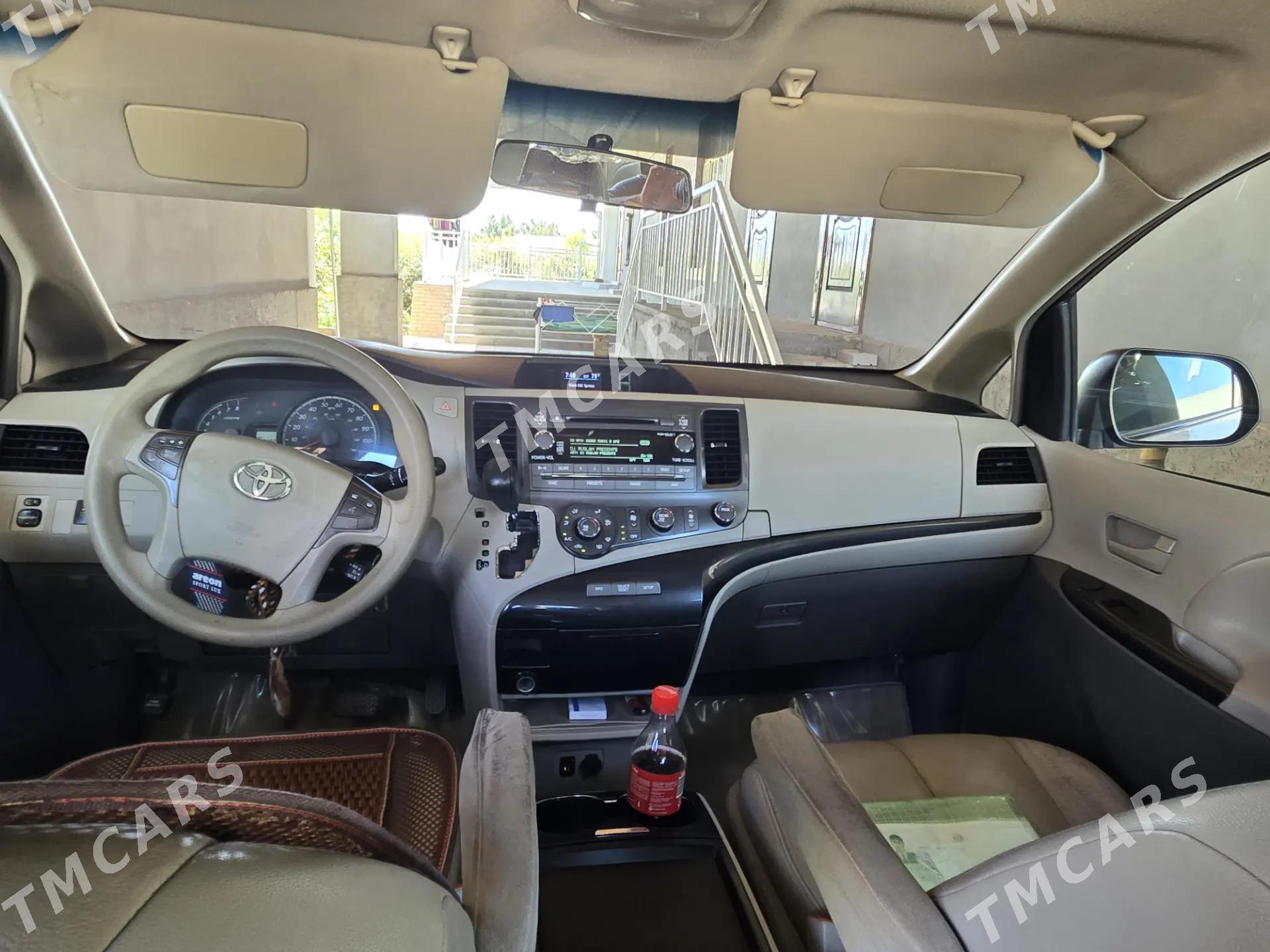 Toyota Sienna 2011 - 270 000 TMT - Керки - img 10