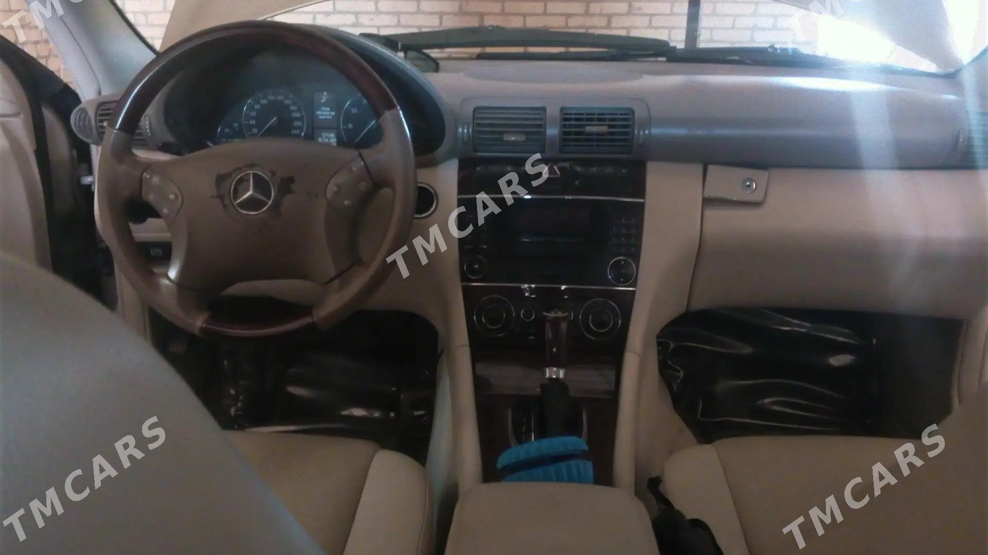 Mercedes-Benz C-Class 2005 - 120 000 TMT - Чарджоу - img 2
