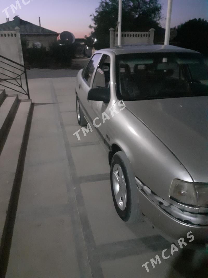 Opel Vectra 1992 - 28 000 TMT - Mary - img 5
