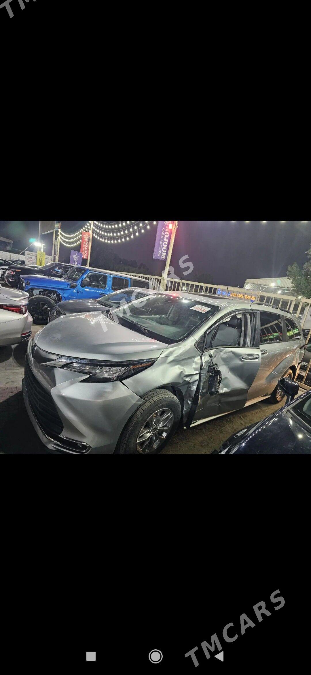Toyota Sienna 2021 - 520 000 TMT - Дянев - img 10