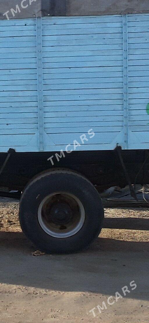 Zil 130 1980 - 80 000 TMT - Гурбансолтан Едже - img 1