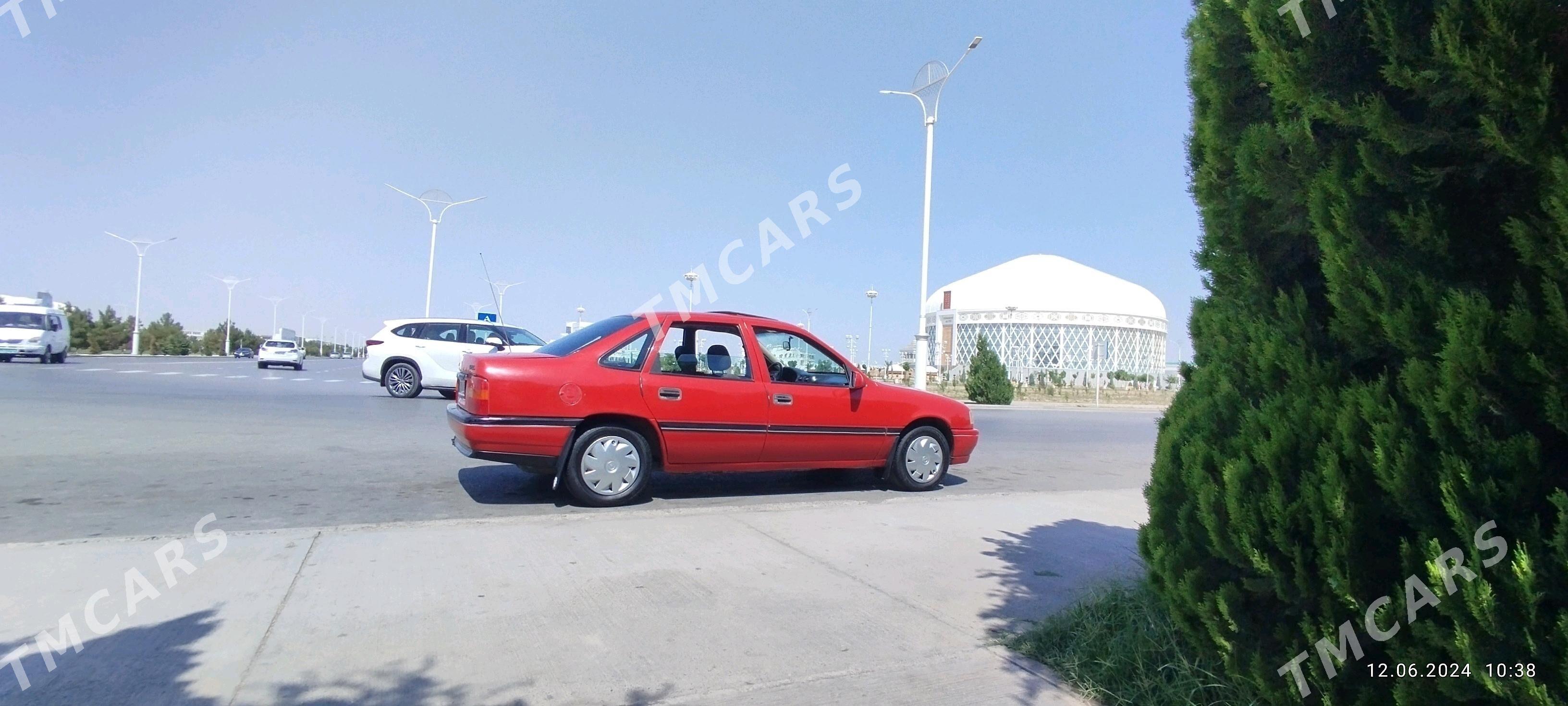 Opel Vectra 1989 - 25 000 TMT - Чарджоу - img 1