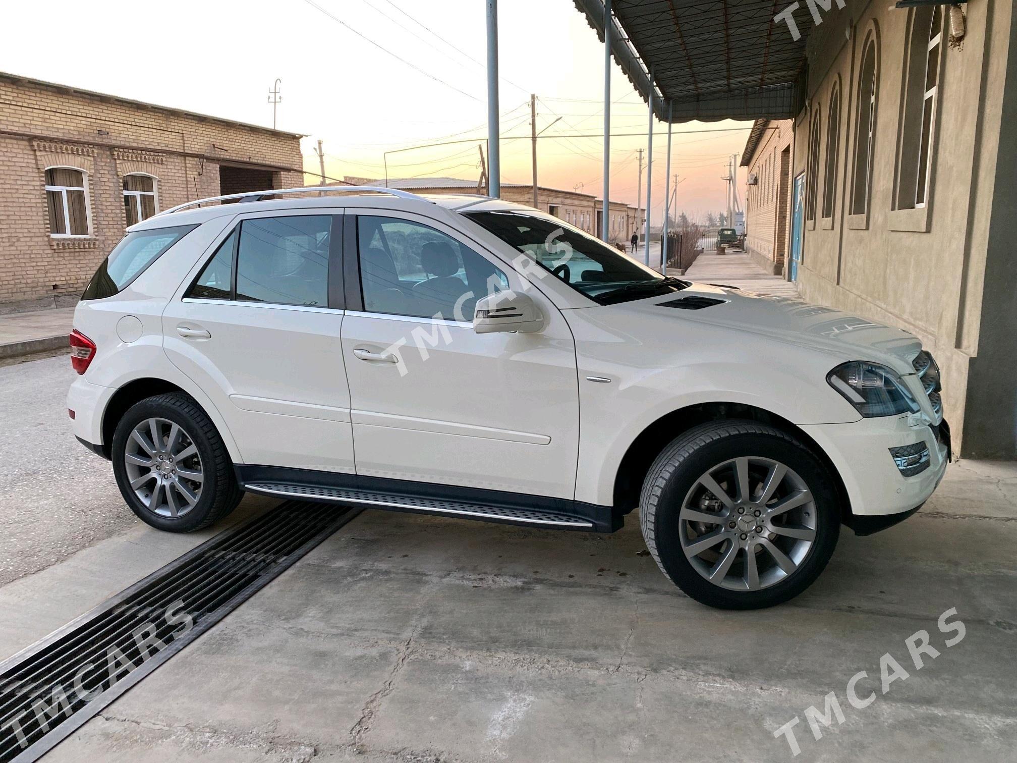 Mercedes-Benz ML350 2012 - 410 000 TMT - Türkmenabat - img 8
