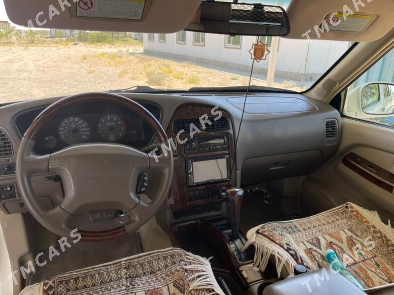 Nissan Pathfinder 2000 - 140 000 TMT - Байрамали - img 1