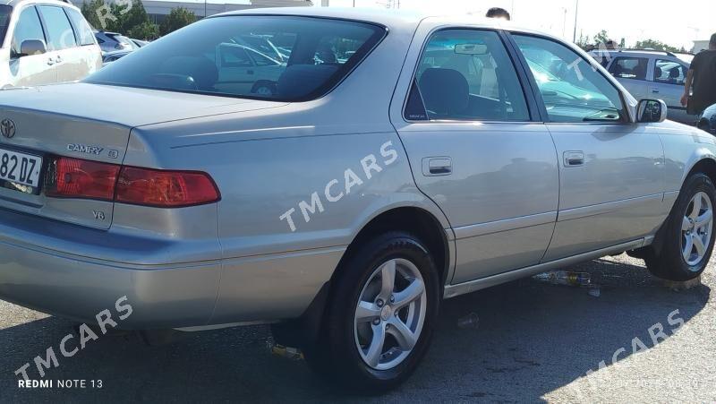 Toyota Camry 2001 - 164 000 TMT - Дашогуз - img 9