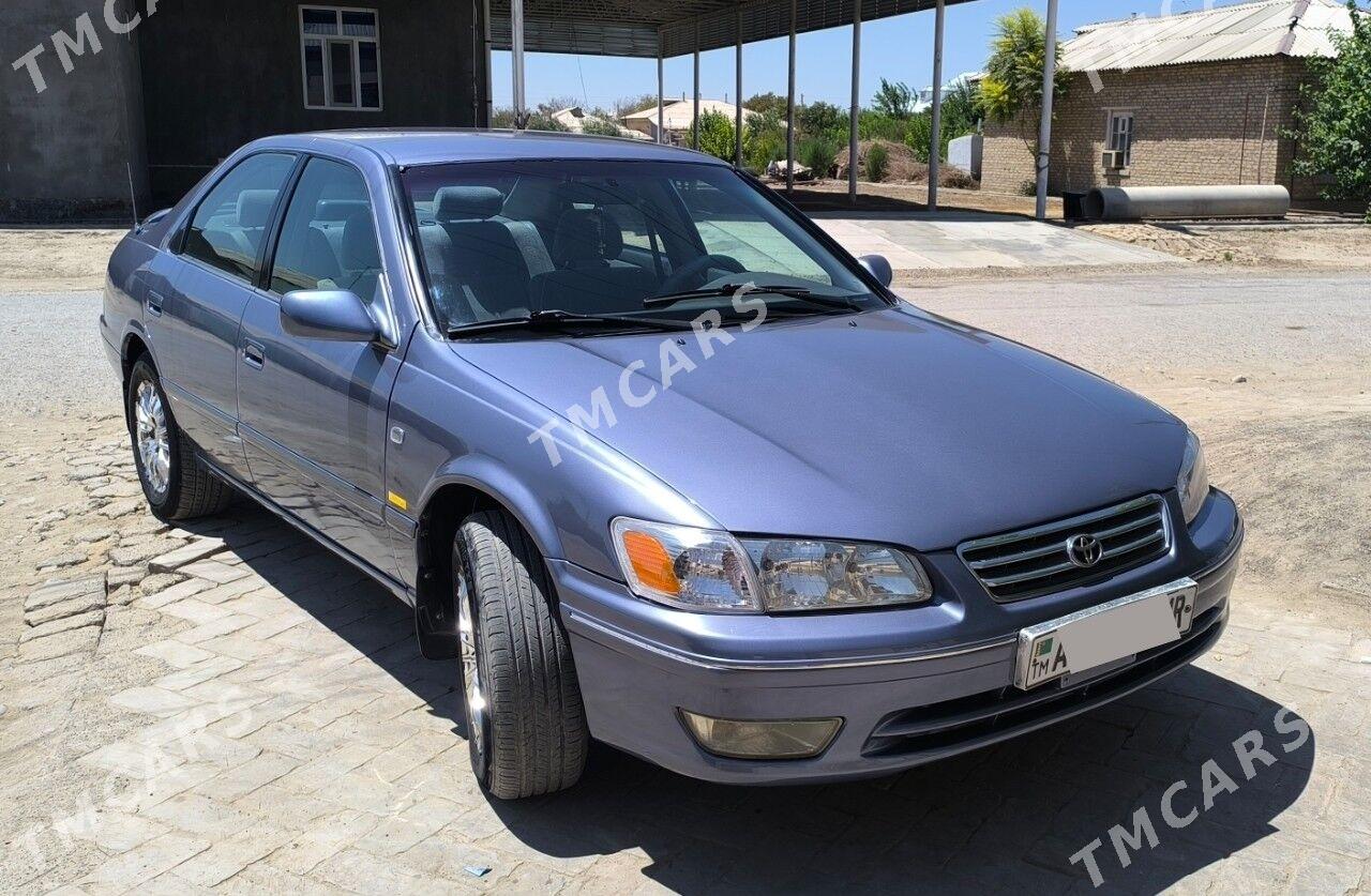 Toyota Camry 2000 - 130 000 TMT - Türkmengala - img 1