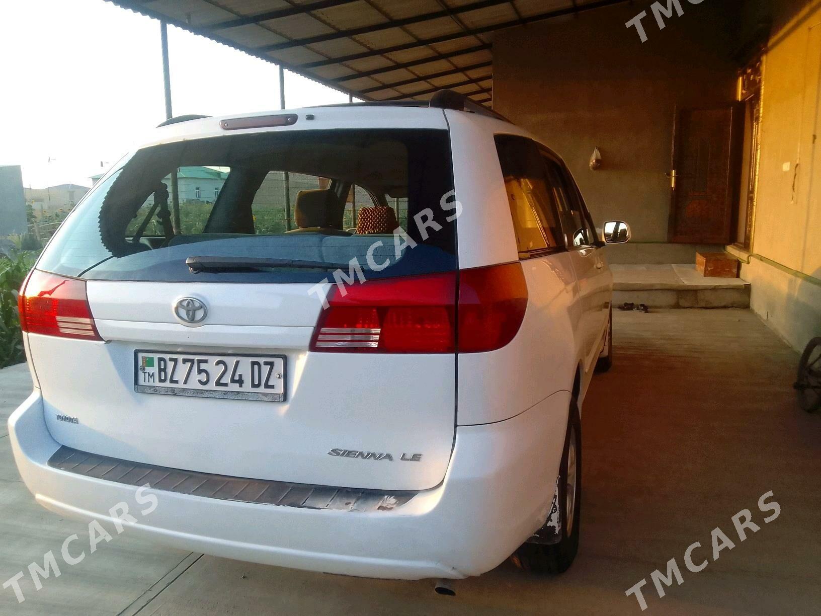 Toyota Sienna 2004 - 200 000 TMT - Дашогуз - img 7