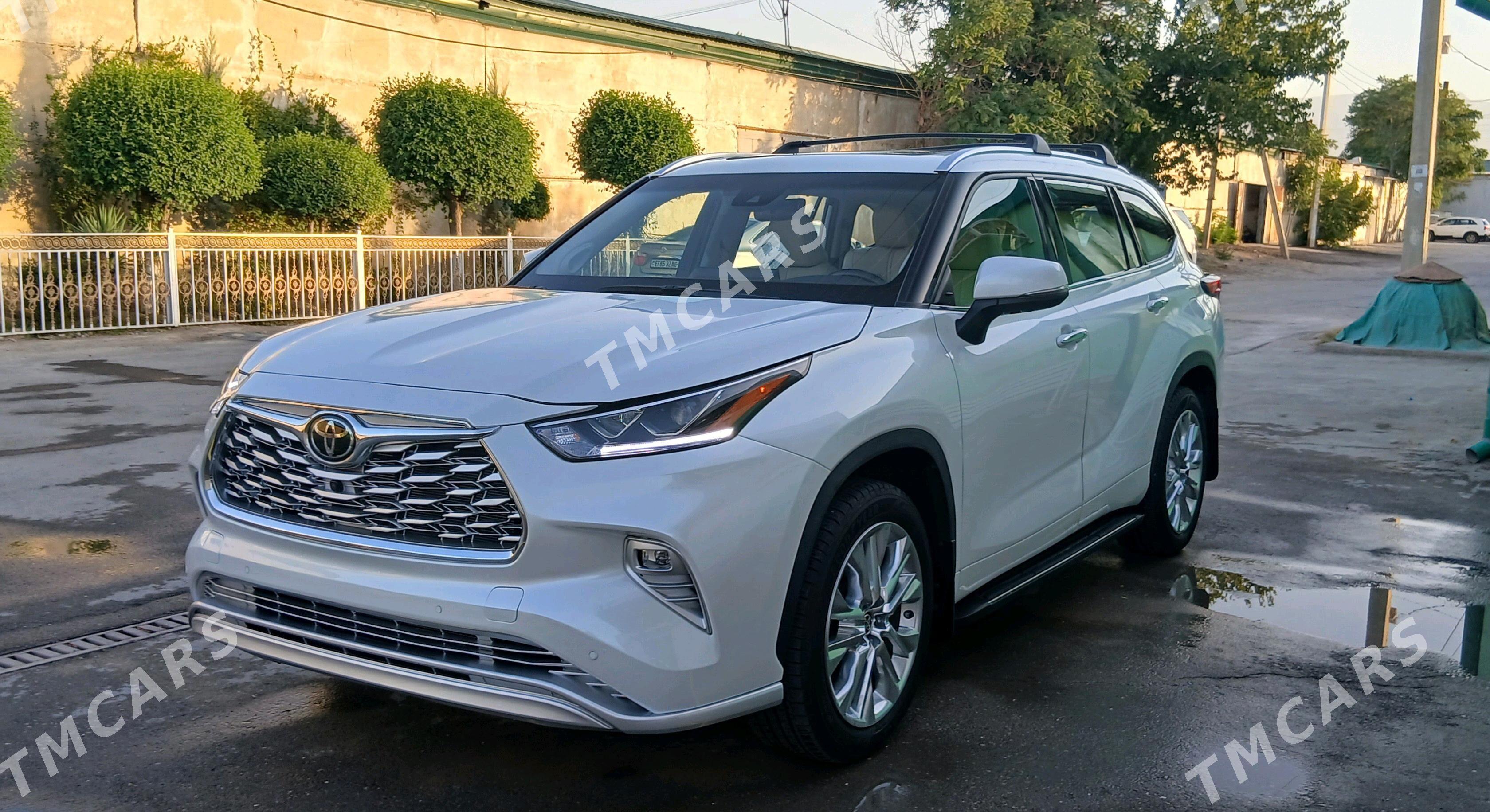 Toyota Highlander 2022 - 666 000 TMT - Ашхабад - img 2