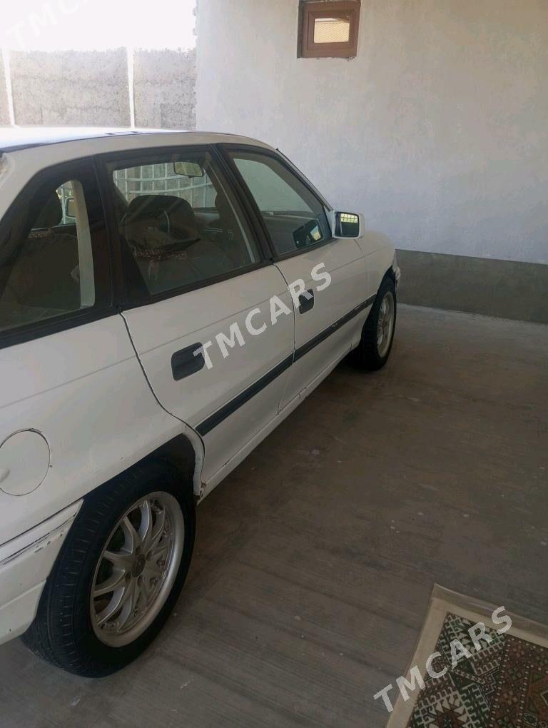Opel Astra 1992 - 36 000 TMT - Серахс - img 5