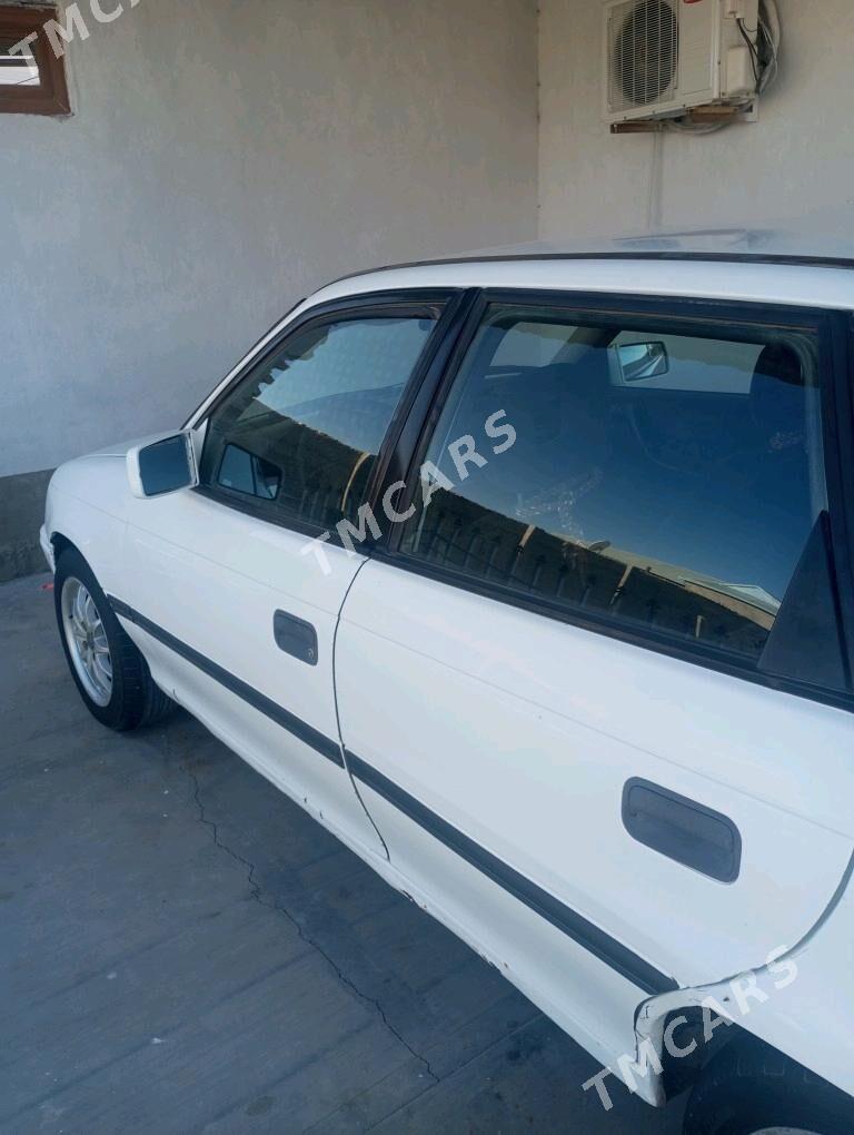 Opel Astra 1992 - 36 000 TMT - Серахс - img 7