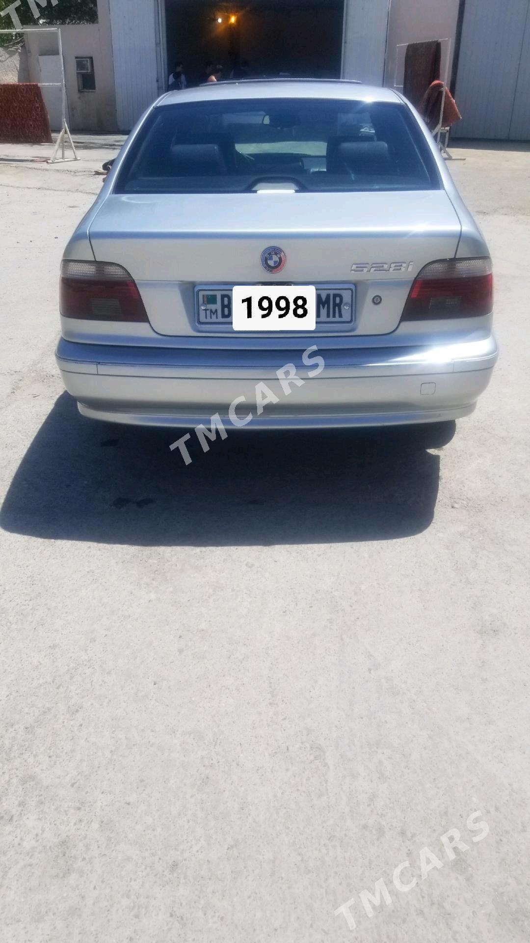 BMW E39 1998 - 90 000 TMT - Mary - img 3