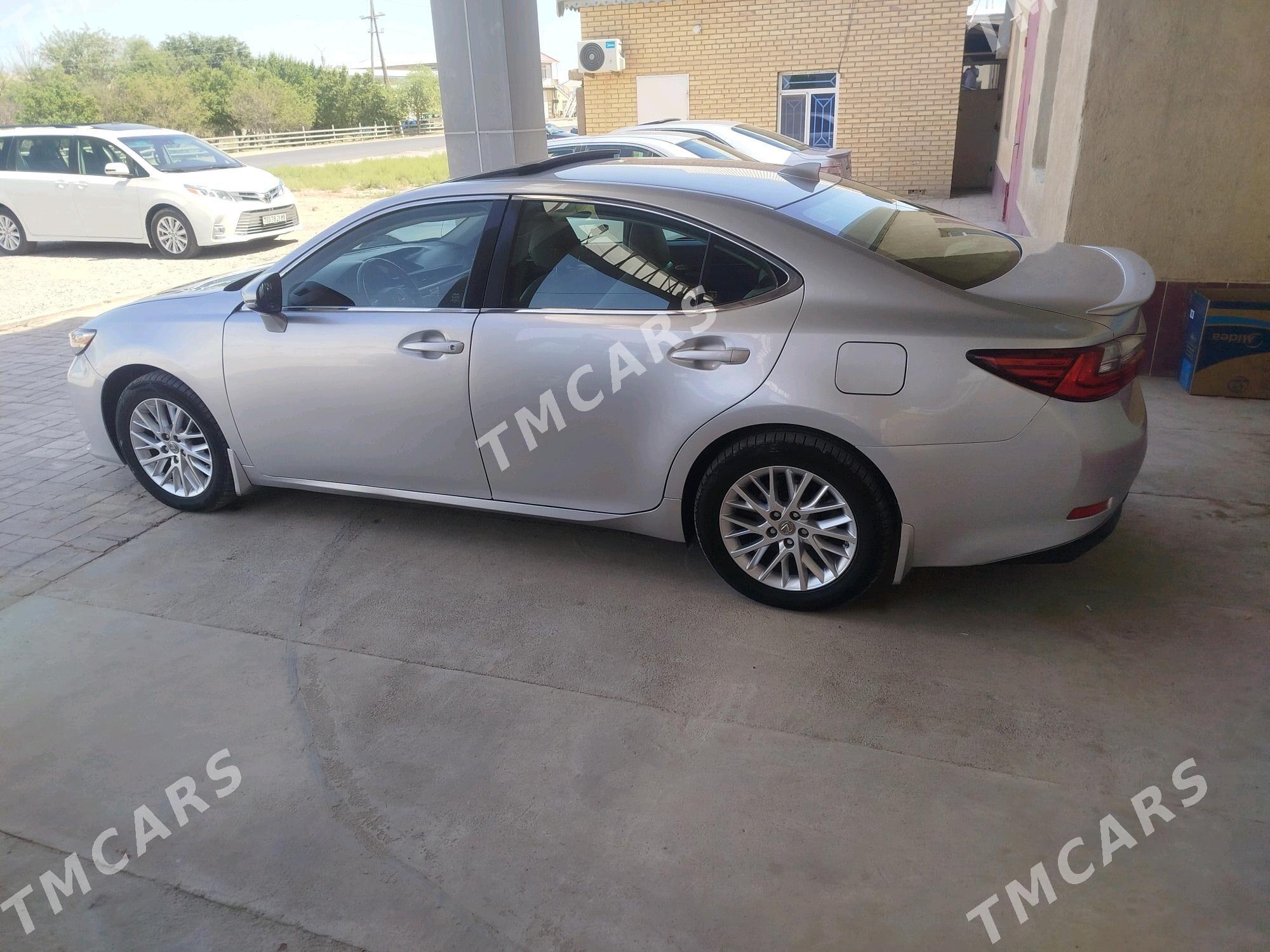 Lexus ES 350 2017 - 310 000 TMT - Wekilbazar - img 4